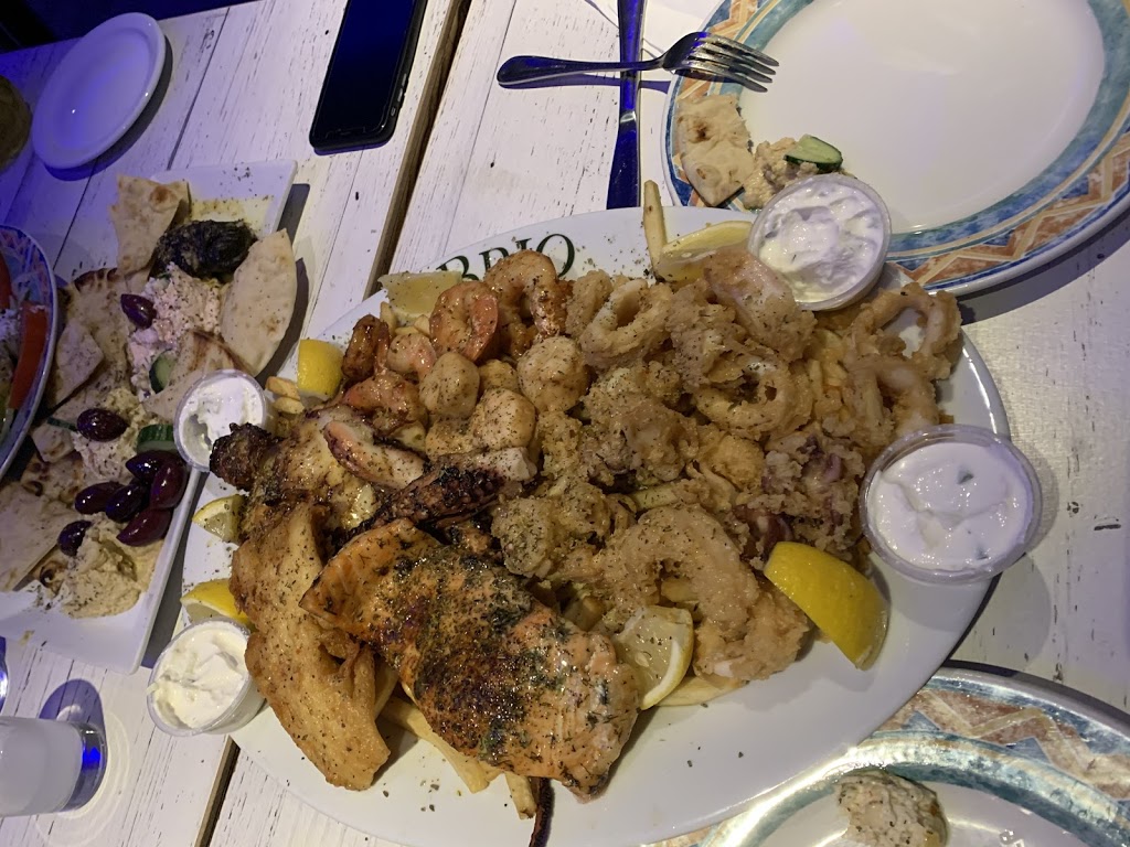 Megas Restaurant | 402 Danforth Ave, Toronto, ON M4K 1P3, Canada | Phone: (416) 466-7771