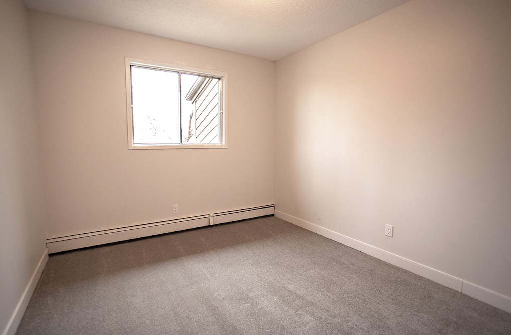 St. Charles Place | 2212 St Charles Ave, Saskatoon, SK S7M 5A7, Canada | Phone: (306) 343-3915