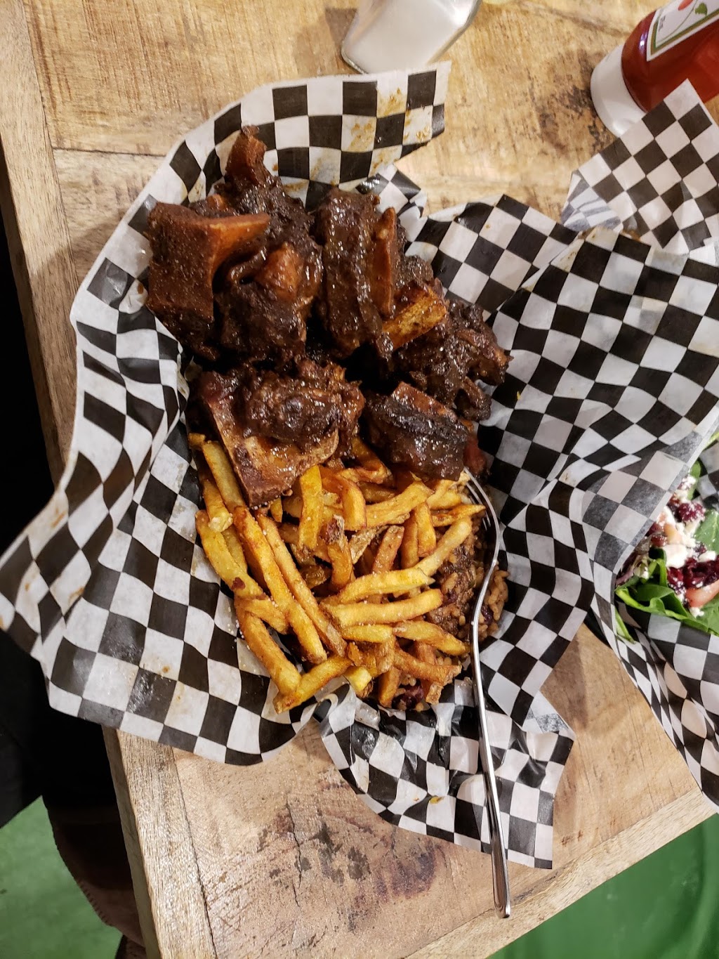 Seasoned Dreams | 5509 Rue Laurendeau, Montréal, QC H4E 3V9, Canada | Phone: (514) 769-2222