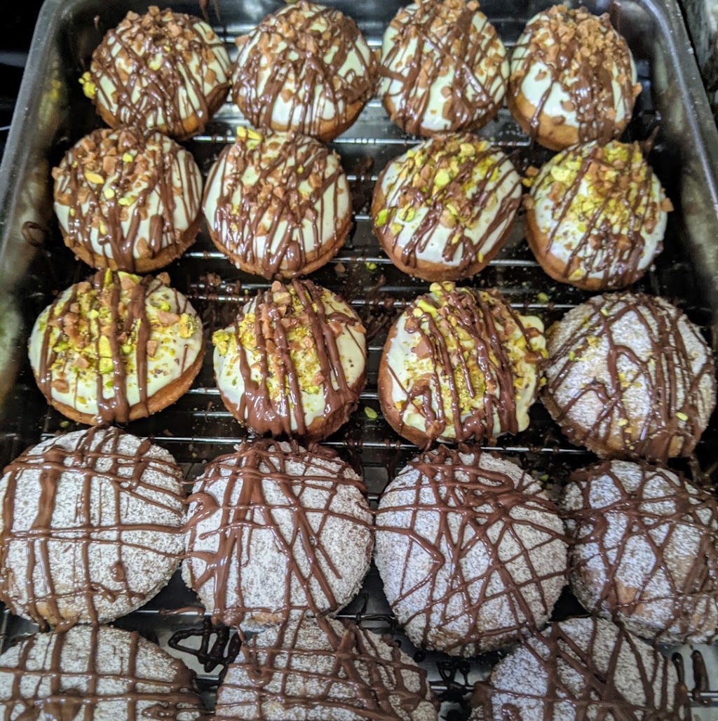 TRODS Twisted Bakery | 59 Lockwood Rd, Brampton, ON L6Y 5C6, Canada | Phone: (647) 998-2017