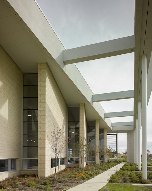 BWG Leisure Centre | 471 West Park Ave, Bradford, ON L3Z 0J3, Canada | Phone: (905) 775-7529