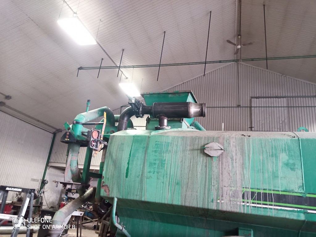 Louvrier | 1820 Rang Charlotte, Saint-Simon-de-Bagot, QC J0H 1Y0, Canada | Phone: (450) 278-4461