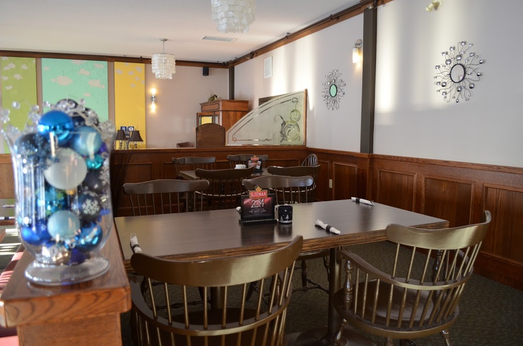 Vance Creek Hotel & Conference Centre | 148 Silver Lode Ln, Vernon, BC V1B 3M1, Canada | Phone: (250) 549-5191