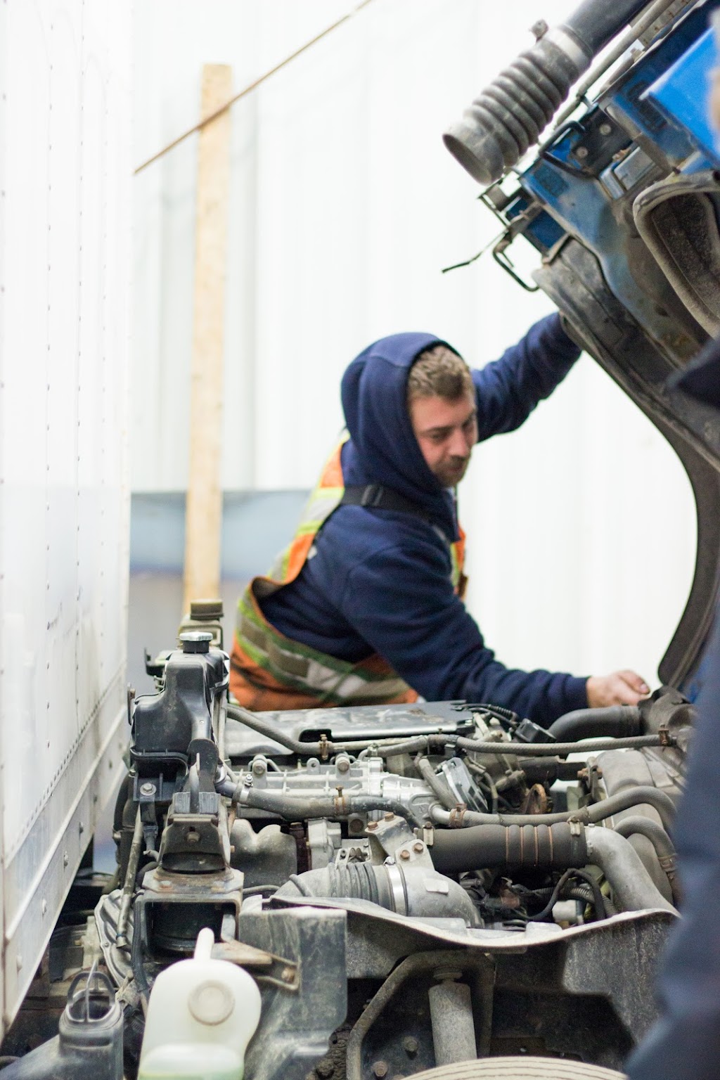 Uh Oh Truck And Trailer Ltd | 105 Enterprise Dr S, London, ON N6N 1B9, Canada | Phone: (226) 580-8464