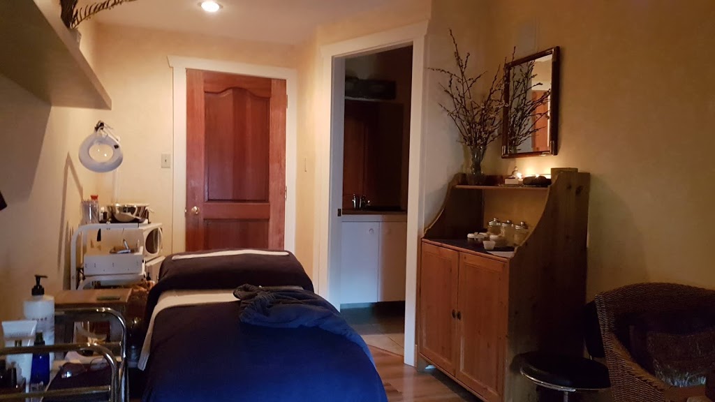 Galiano Oceanfront Inn and Spa | 134 Madrona Dr, Galiano Island, BC V0N 1P0, Canada | Phone: (250) 539-3388