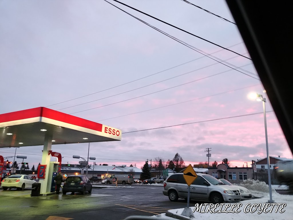 Esso | 1365 QC-125, Sainte-Julienne, QC J0K 2T0, Canada | Phone: (450) 831-2887