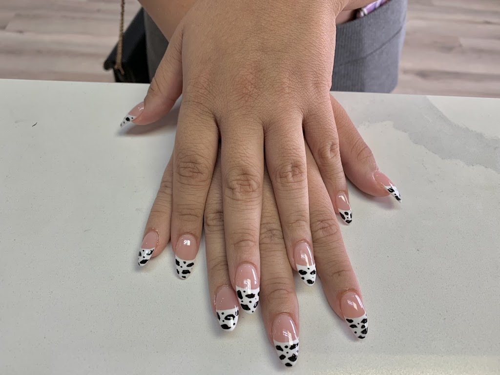 Glamour Des Ongles | 191 Bd de Mortagne, Boucherville, QC J4B 1A9, Canada | Phone: (450) 645-9999