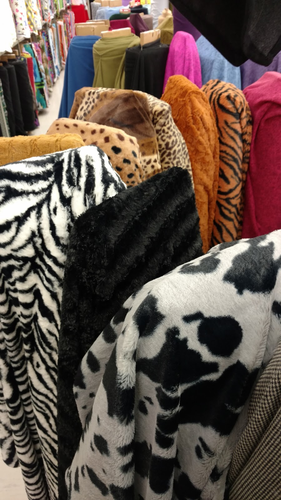 Fabricland - Home Decor Centre | 1510 Warden Ave, Scarborough, ON M1R 2S8, Canada | Phone: (416) 444-1511