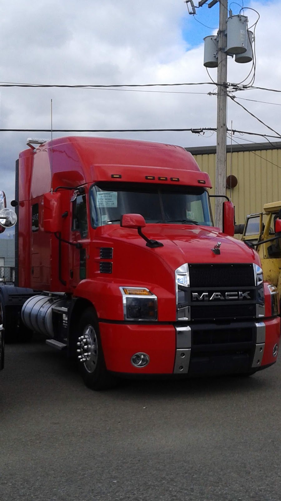 Mack Ste-Foy Inc | 2550 Avenue Watt, Québec, QC G1P 3T4, Canada | Phone: (418) 651-9847