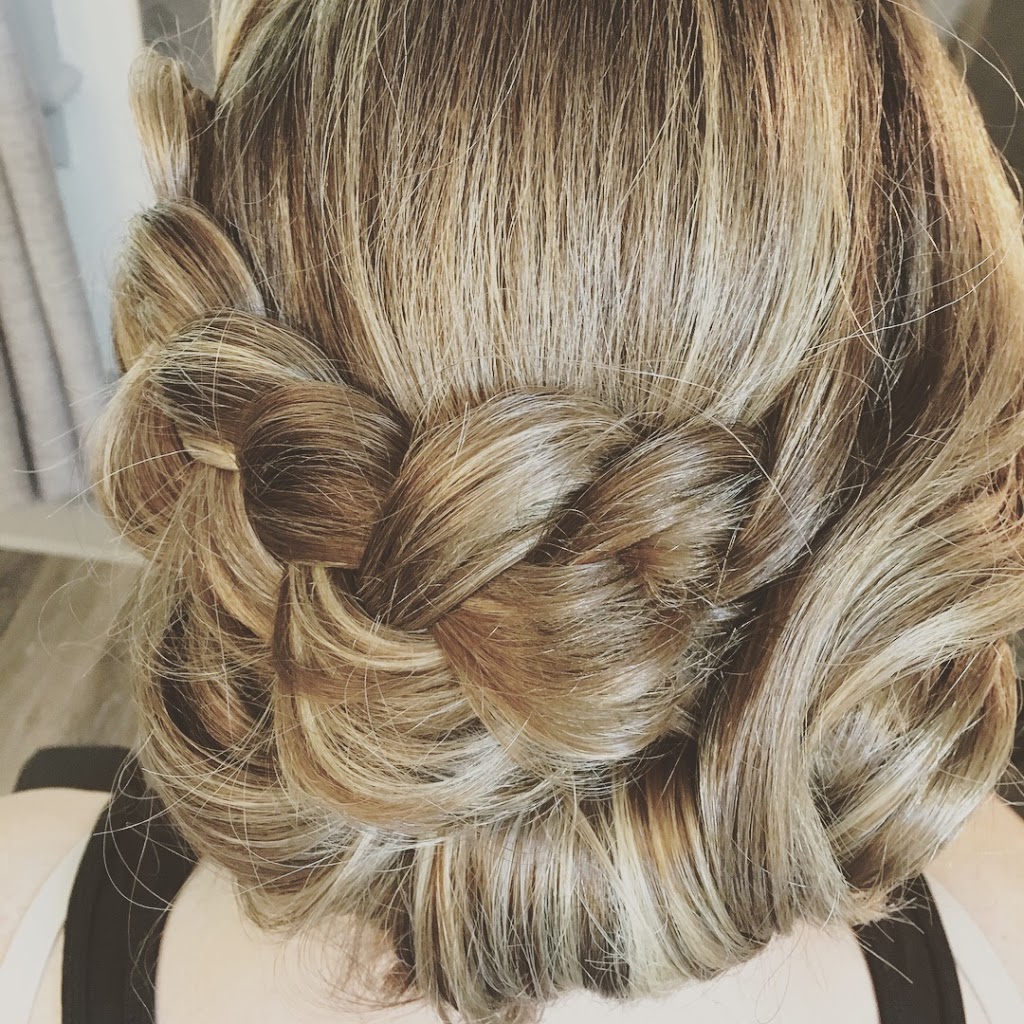 Katherine Rose Hair Studio | 41 Bond St W, Lindsay, ON K9V 3P7, Canada | Phone: (705) 886-1777
