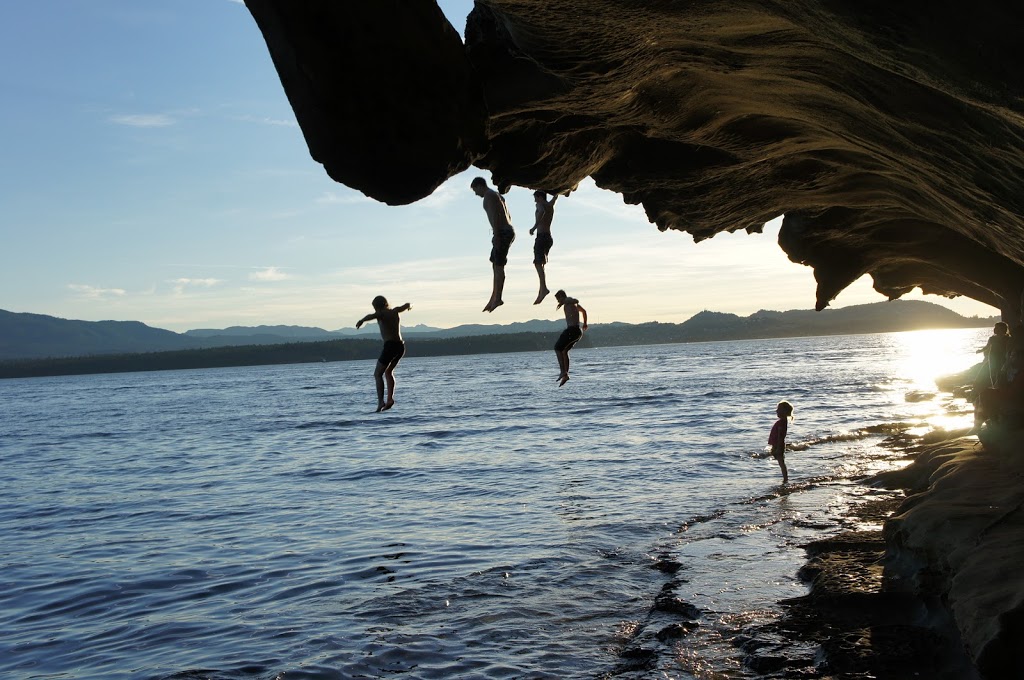 La Belle Vie Bed & Breakfast Gabriola Island | 3300 South Rd, Gabriola, BC V0R 1X7, Canada | Phone: (250) 816-2208
