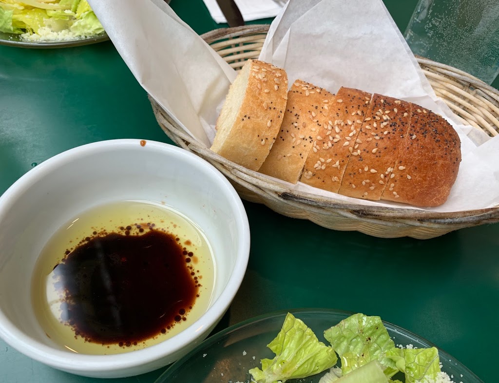 Milanos Restaurant & Bar Veneto | 9990 Mt Baker Hwy, Deming, WA 98244, USA | Phone: (360) 599-2863