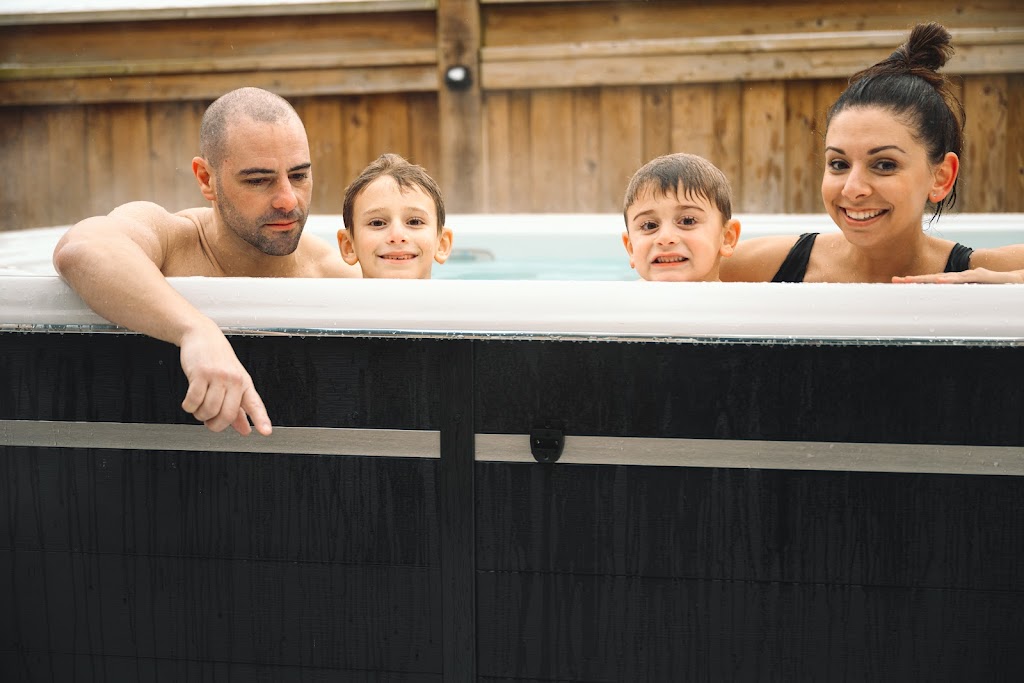 St. Lawrence Pools Patio Furniture Belleville | 40 Hanna Ct, Belleville, ON K8P 5J2, Canada | Phone: (613) 962-2545