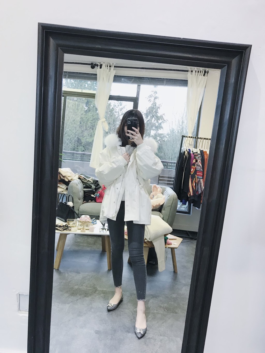 MEO Studio Ltd | 202-6125 Sussex Ave, Burnaby, BC V5H 4G1, Canada | Phone: (778) 865-8810