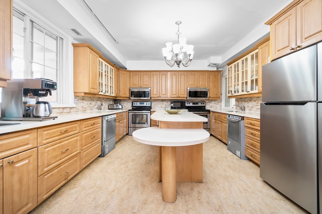 147 Elder Street | 147 Elder St, North York, ON M3H 5G9, Canada | Phone: (416) 631-0405