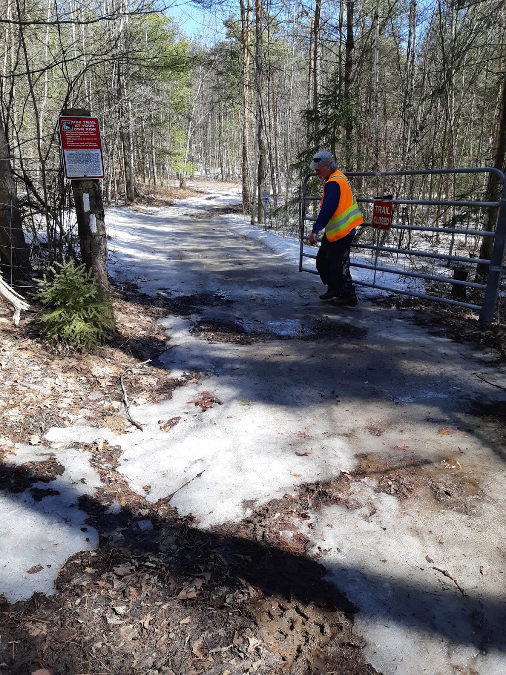 Long Sault Ridge Runners Snowmobile Club Inc The | 320 Sandy Hook Rd, Pontypool, ON L0A 1K0, Canada | Phone: (705) 277-2906