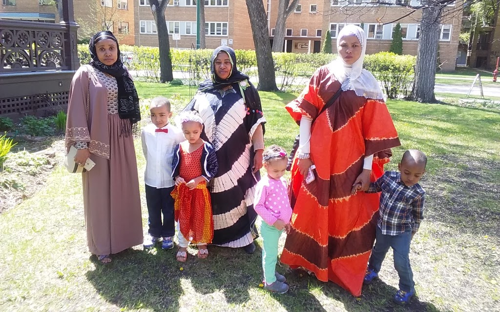 École Provencher | 320 Avenue de la Cathedrale, Winnipeg, MB R2H 2Z4, Canada | Phone: (204) 233-0222