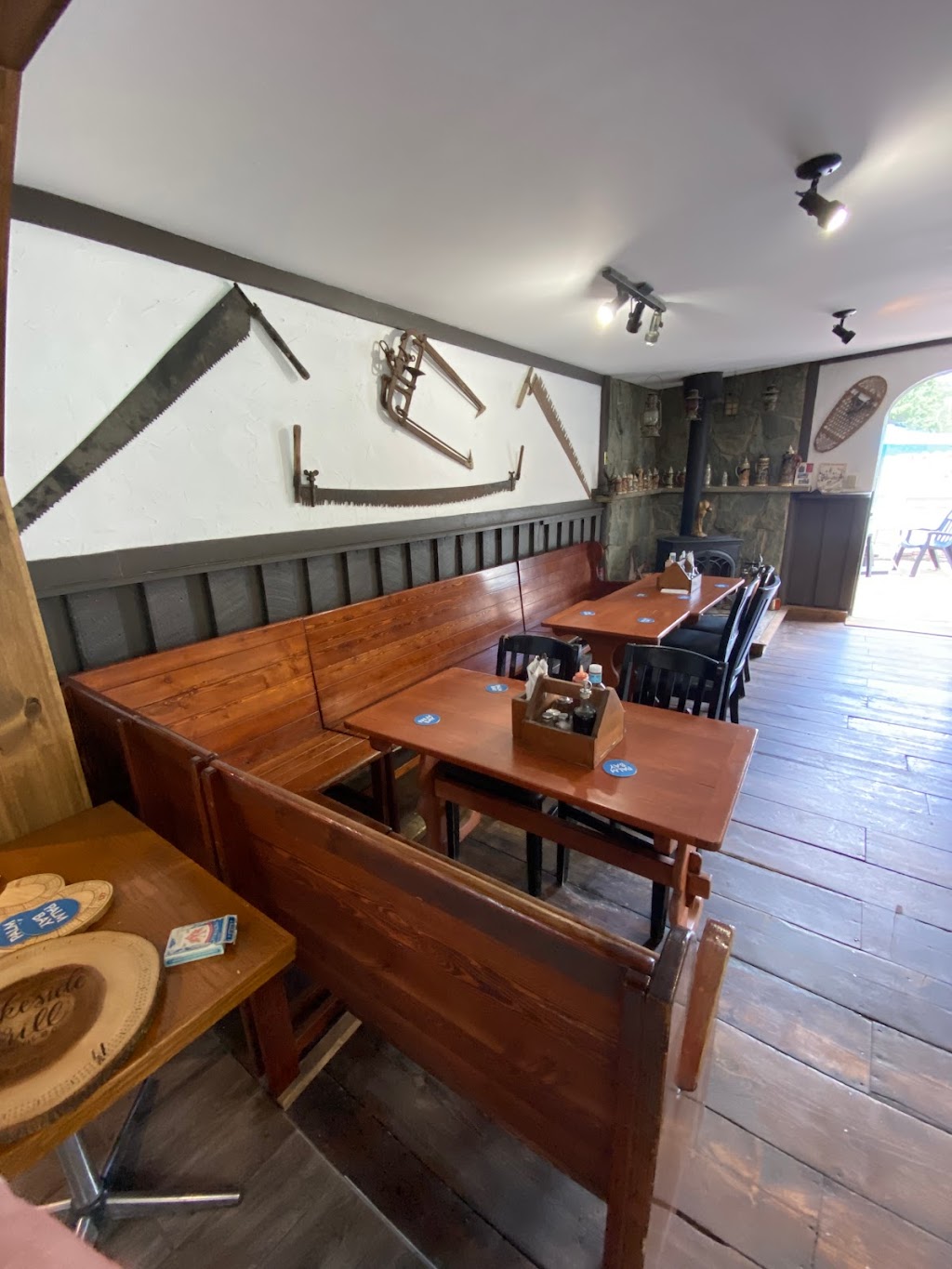 Lake Side Grill | 9267 Lake St, Moyie, BC V0B 2A0, Canada | Phone: (778) 687-1973