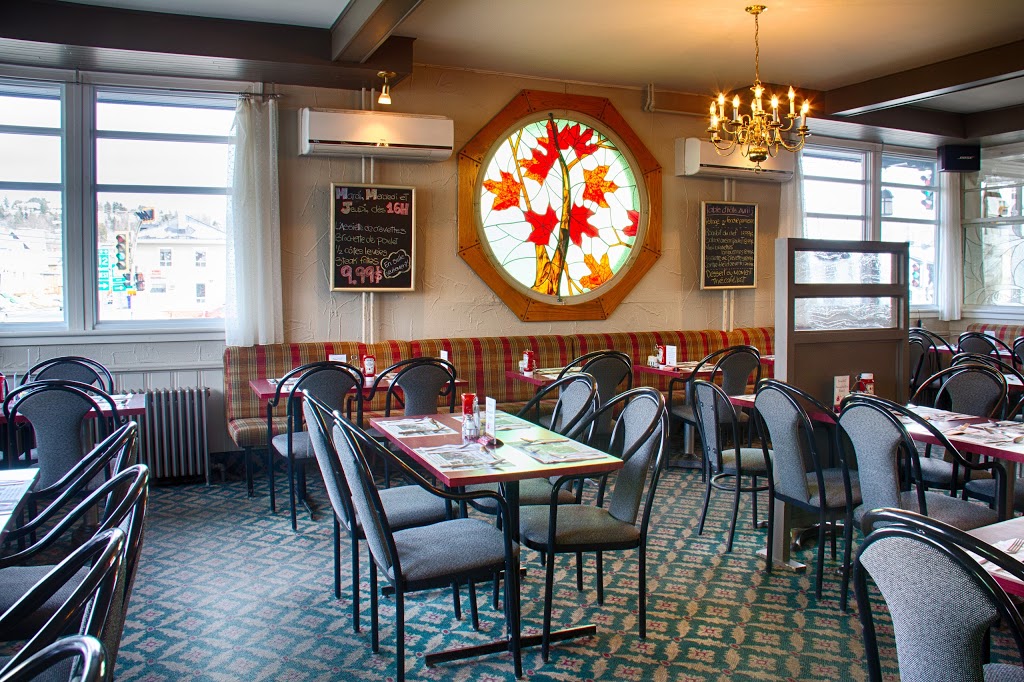 Restaurant La Feuille dErable | 242 Rue Principale, Vallée-Jonction, QC G0S 3J0, Canada | Phone: (418) 253-1200