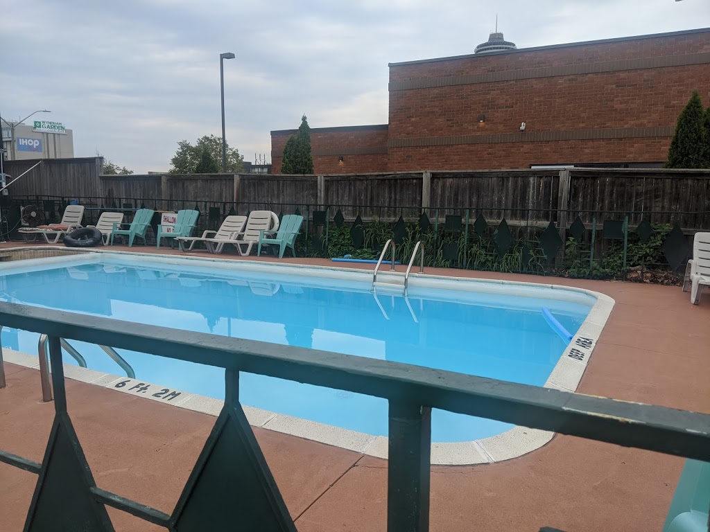 Rainbow Motor Inn | 5581 Murray St, Niagara Falls, ON L2G 2J6, Canada | Phone: (905) 358-9554