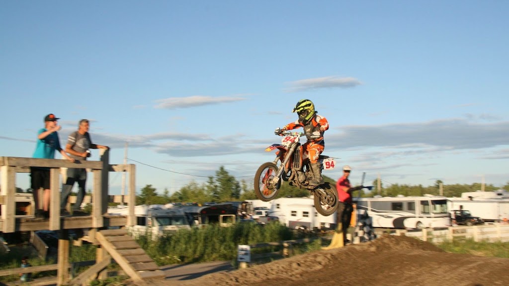 Xtown Centre De Sport DAction | 16250 Rang St Dominique, Mirabel, QC J7N 1T6, Canada | Phone: (450) 432-4299