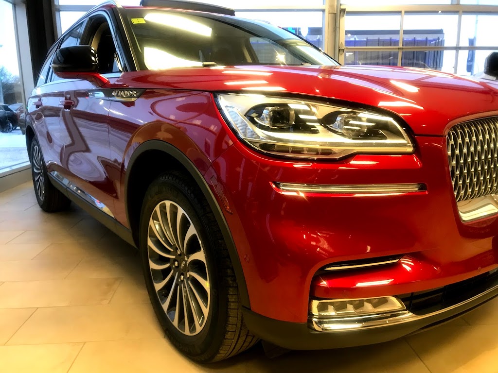 Capital Lincoln Winnipeg | 555 Empress St, Winnipeg, MB R3G 3H1, Canada | Phone: (204) 772-2411