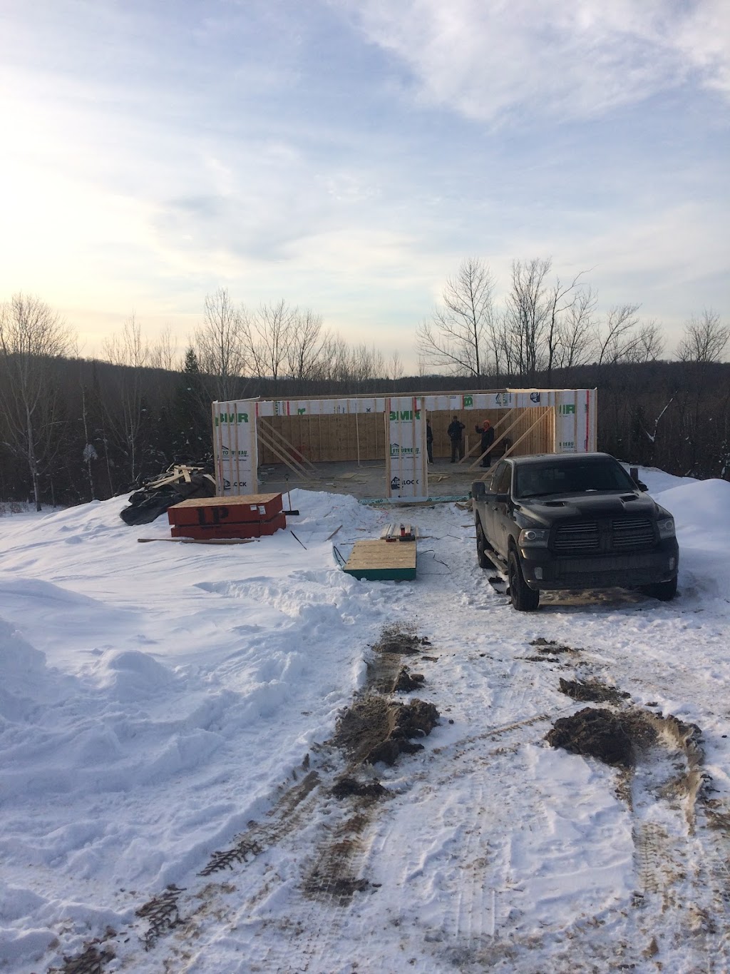 lrv construction inc. | 115 Rue du Relais, Ascot Corner, QC J0B 1A0, Canada | Phone: (819) 434-2566
