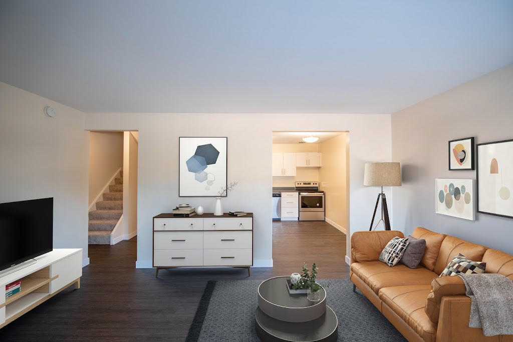 Vialoux Village Apartments | 3420 Vialoux Dr, Winnipeg, MB R3R 0A4, Canada | Phone: (204) 837-2332