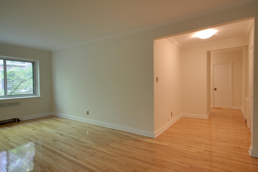 Le Crestwood | 3555 Av. Atwater, Montréal, QC H3H 1Y3, Canada | Phone: (514) 704-6884