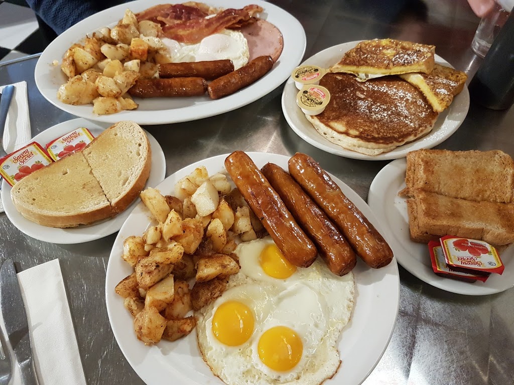 Diamonds Grill | 366 Wilson Rd S, Oshawa, ON L1H 6C7, Canada | Phone: (289) 222-7455