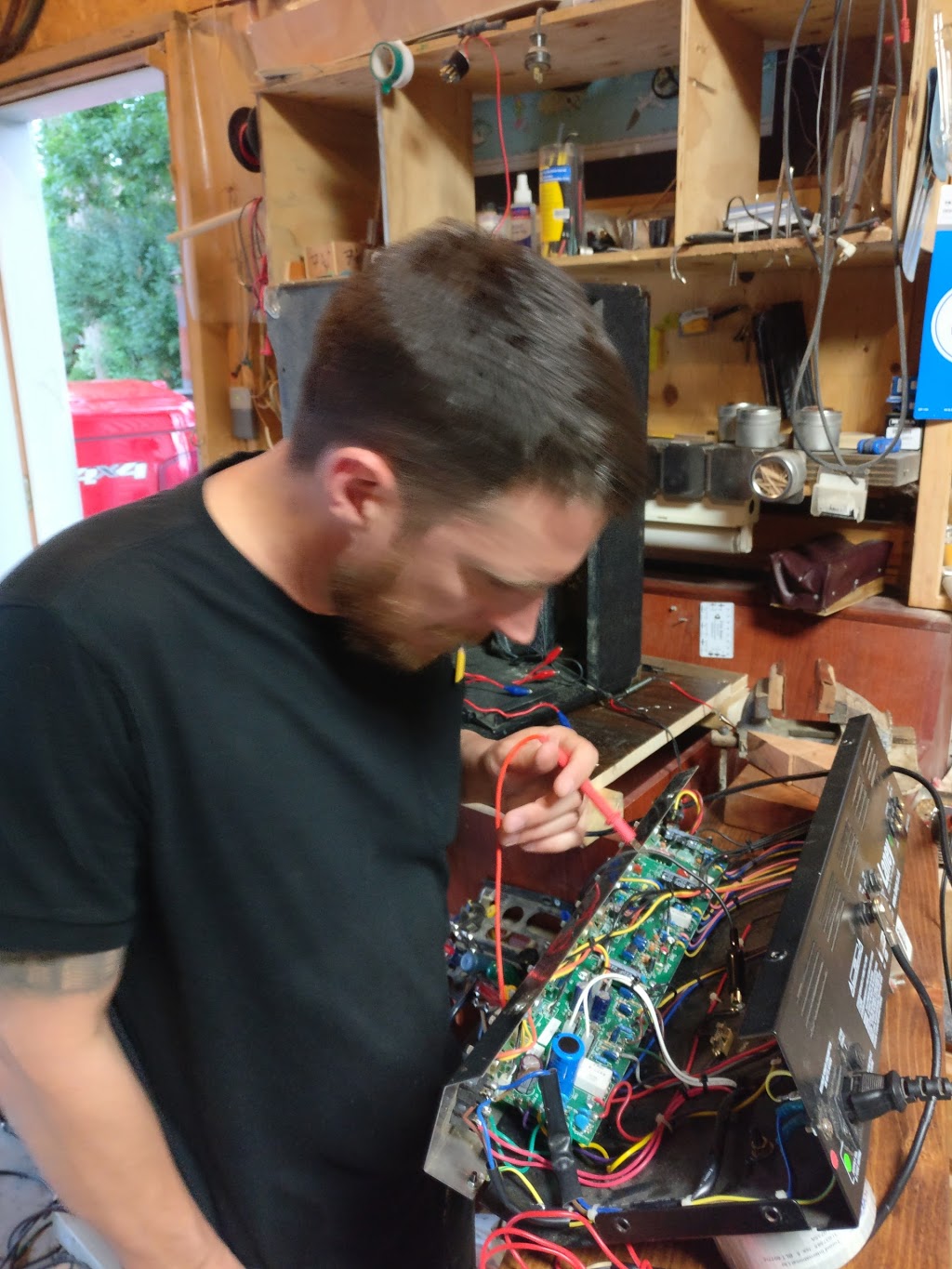 Steves Guitar Garage | 472 Annapolis Ave, Oshawa, ON L1J 2Y7, Canada | Phone: (905) 626-6940