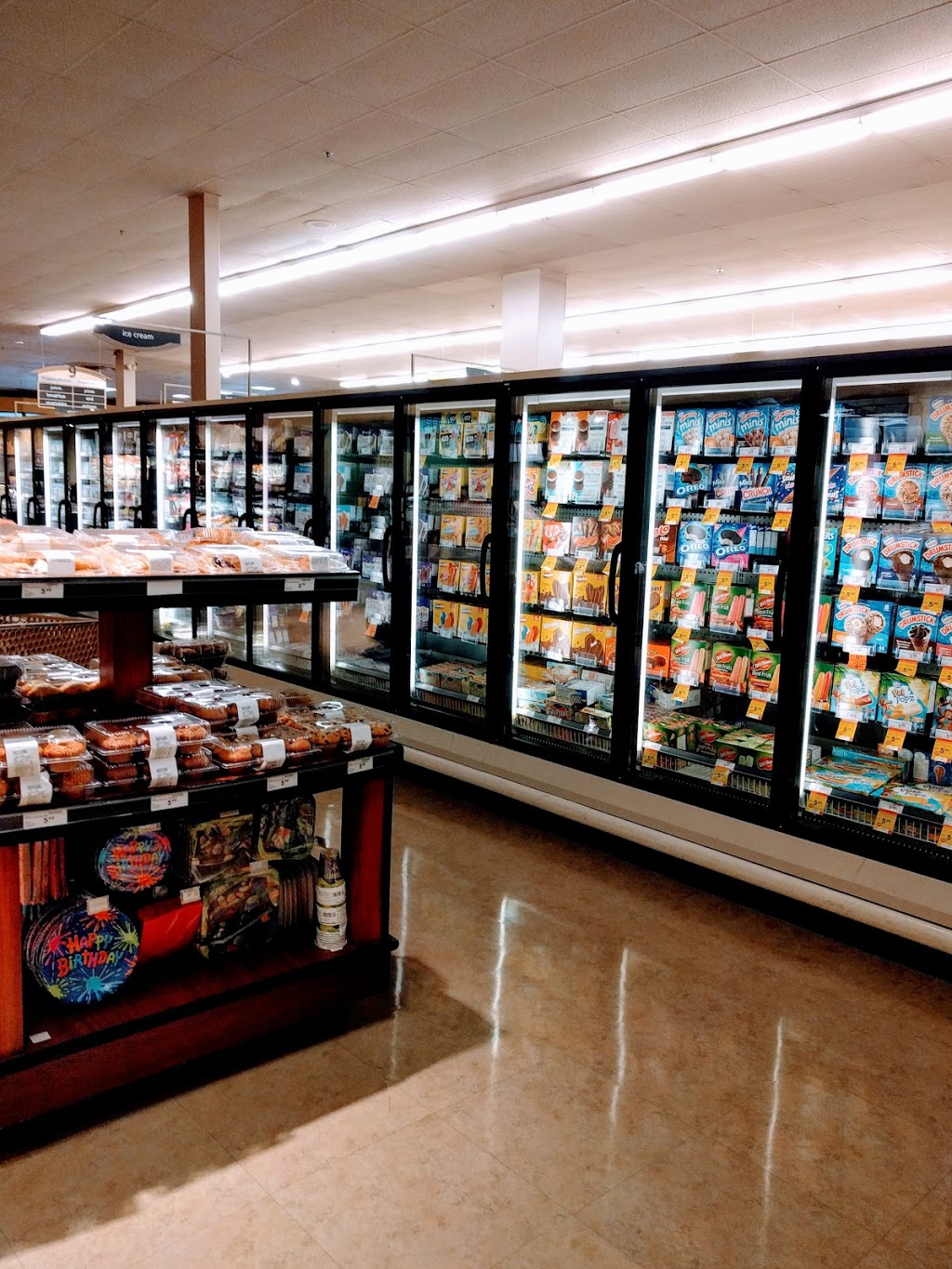Safeway Market Mall Calgary | Market Mall, 3625 Shaganappi Trail NW, Calgary, AB T3A 0E2, Canada | Phone: (403) 286-5510