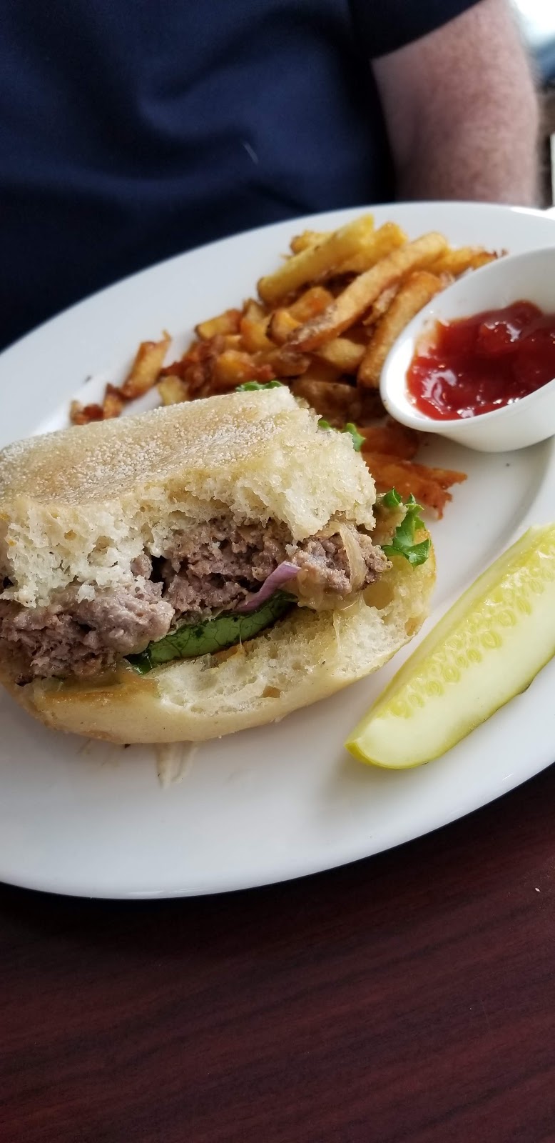 Capital Grill and Bar | 3116 Roblin Blvd, Winnipeg, MB R3R 0C1, Canada | Phone: (204) 615-3116