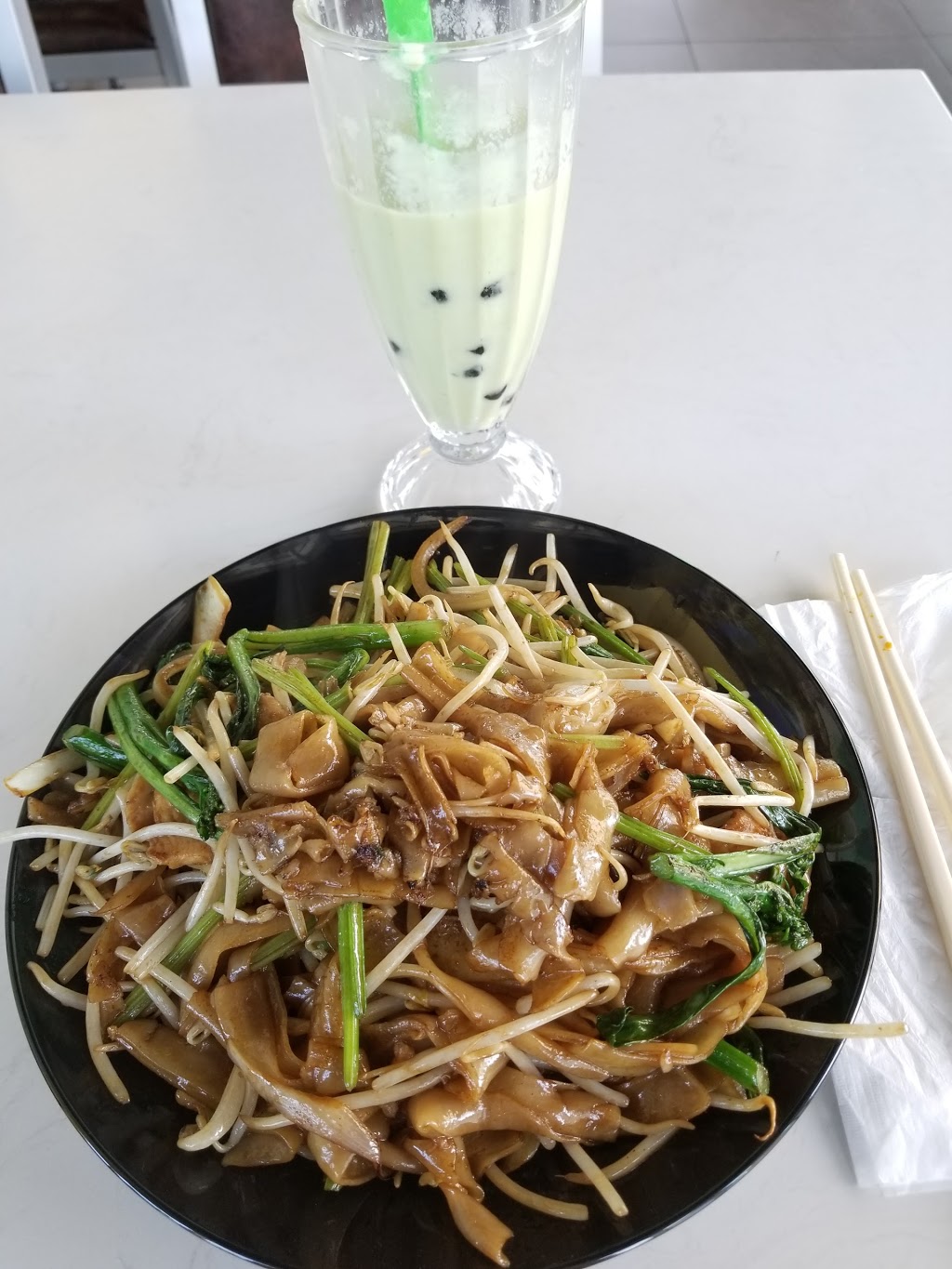 Deluxe Noodle House | 19255 Fraser Hwy #108, Surrey, BC V3R 7C9, Canada | Phone: (604) 427-3828
