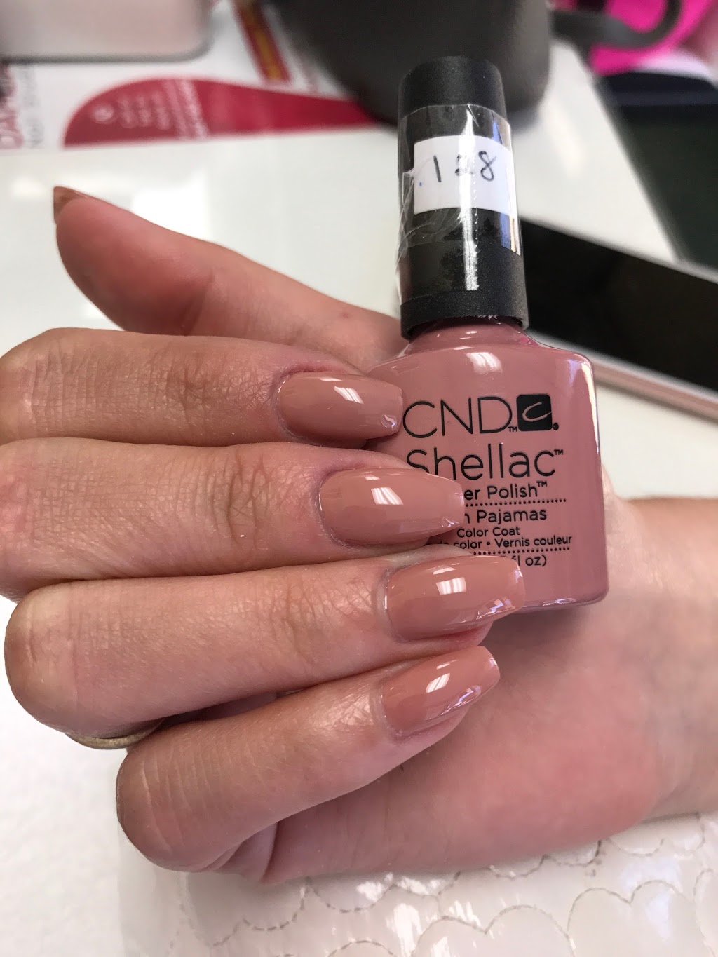 Dahlia Nail Studio | 5012 16 Ave NW #3, Calgary, AB T3B 0N3, Canada | Phone: (587) 703-2007