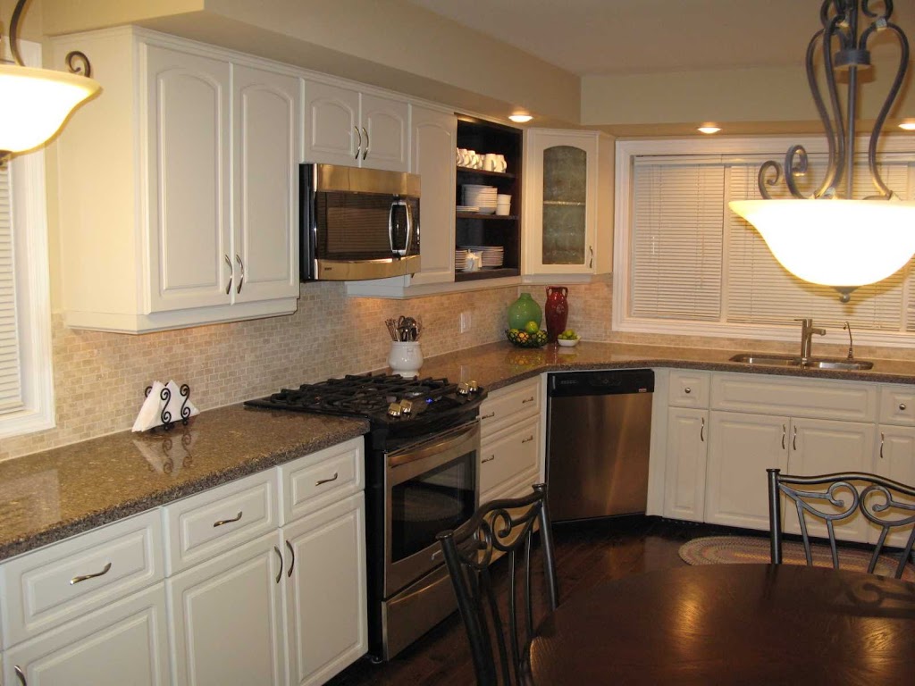 Barrie Kitchen Saver Inc. | 245 John St, Barrie, ON L4N 2L4, Canada | Phone: (705) 735-1068