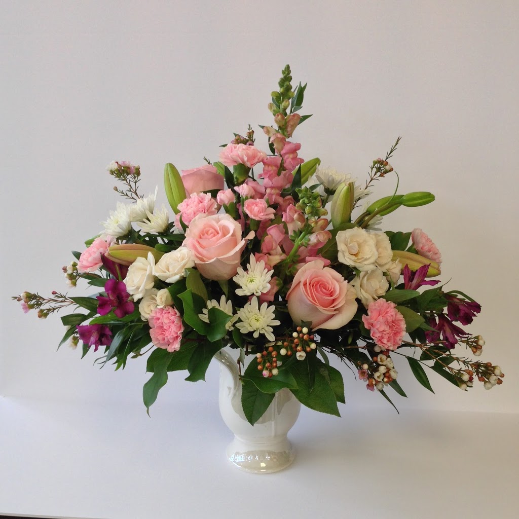Hi-Way Florists Ltd | 821 Henderson Hwy unit a, Winnipeg, MB R2K 2L2, Canada | Phone: (204) 661-2357
