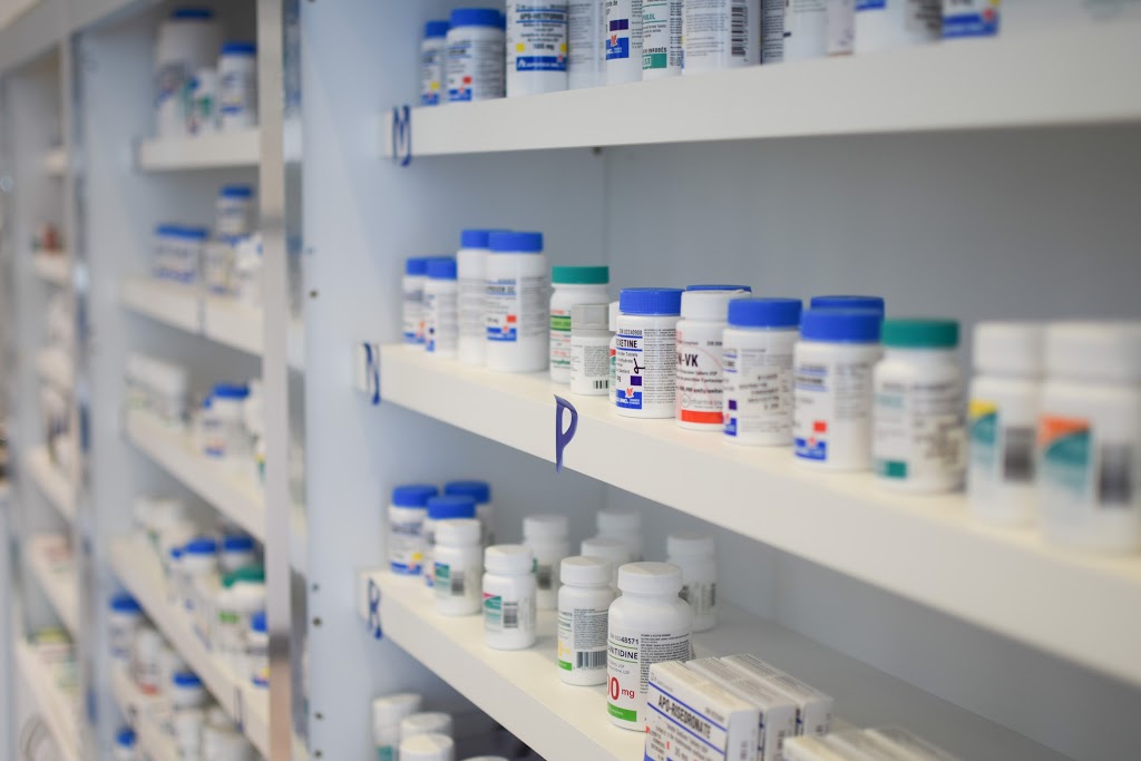 Hakim Drug Mart | 400 Sewells Rd #1, Scarborough, ON M1B 5K8, Canada | Phone: (416) 284-2270