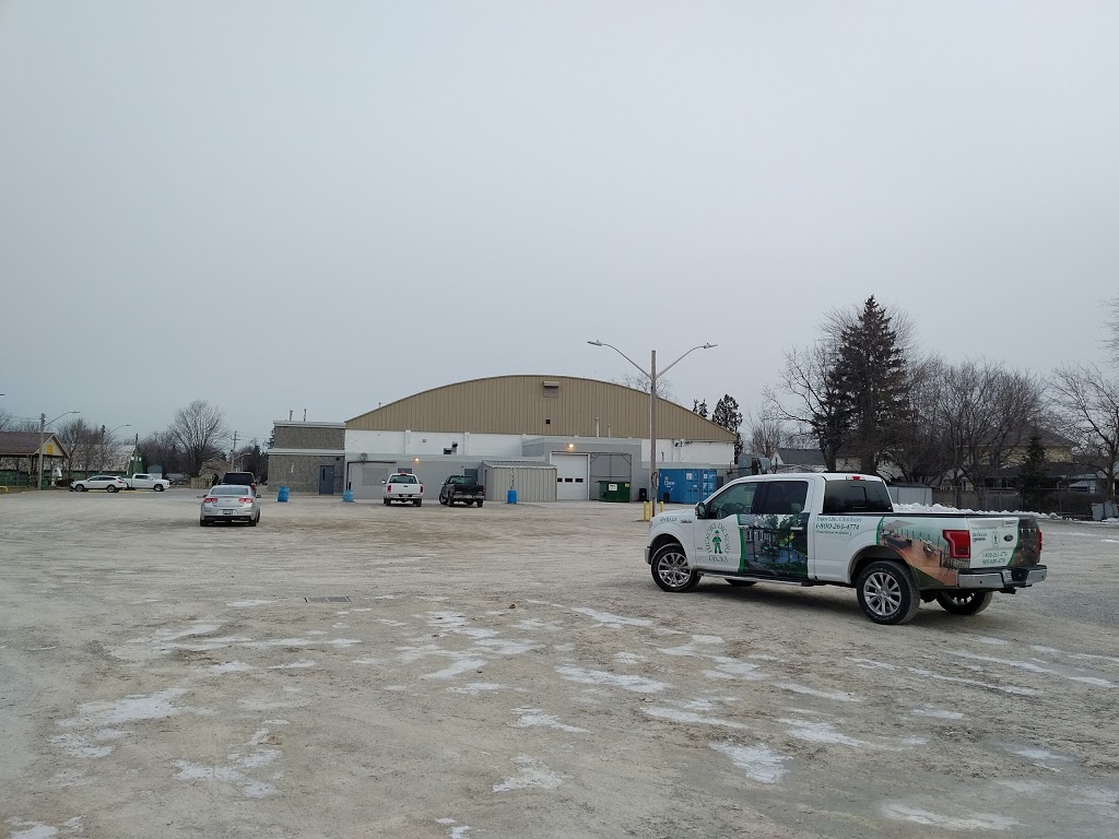 Greenwood Arena | 4065 Dufferin Ave, Petrolia, ON N0N 1R0, Canada | Phone: (519) 882-1570