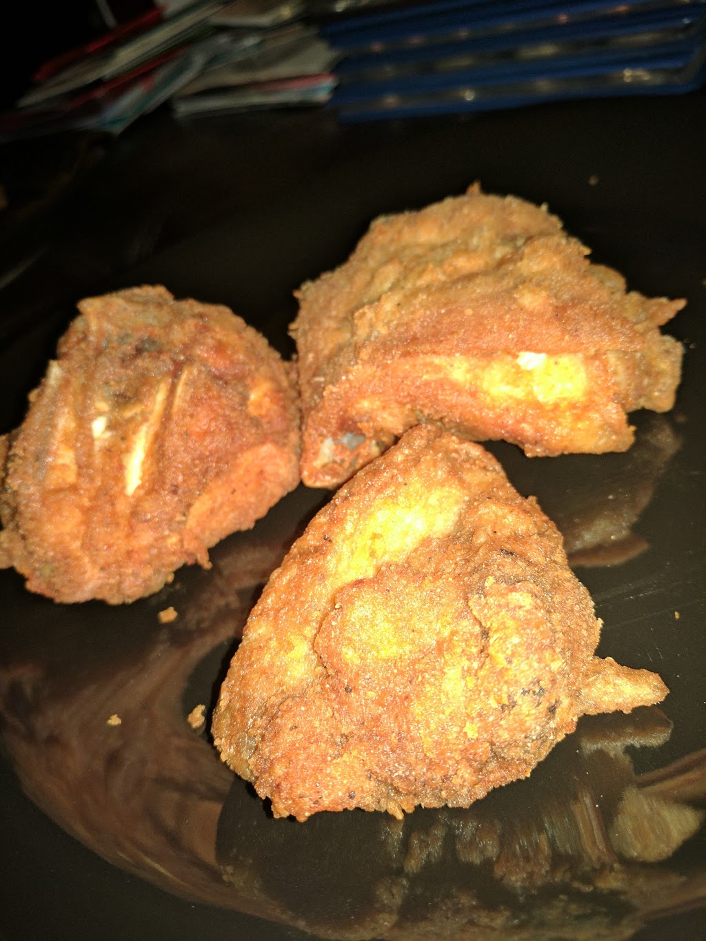KFC | 896 Burnhamthorpe Rd W, Mississauga, ON L5C 2S3, Canada | Phone: (905) 896-8494