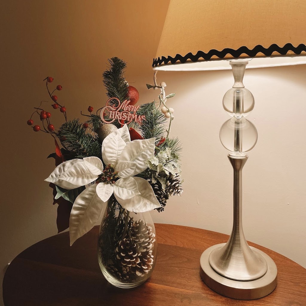 Atelier Bloom | 826 Munich Cir, Waterloo, ON N2V 2N5, Canada | Phone: (226) 868-6705