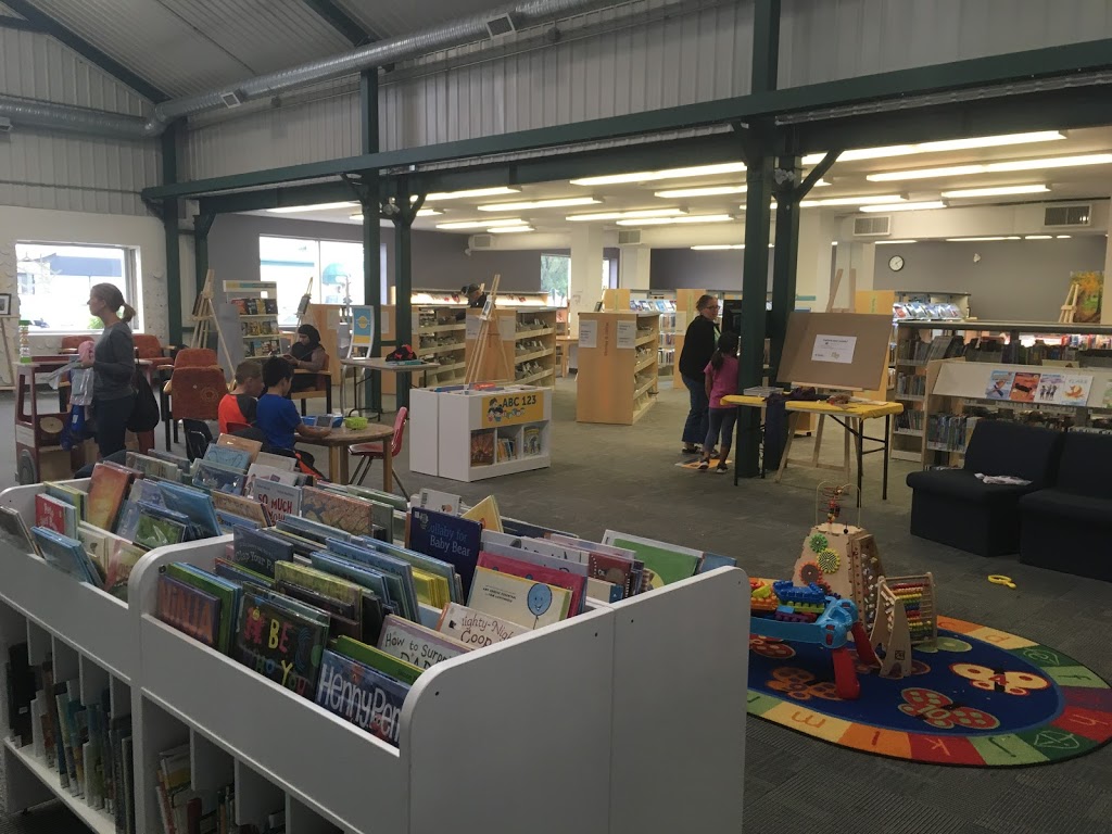 Bowness Library | 6532 Bowness Rd NW, Calgary, AB T3B 0E8, Canada | Phone: (403) 260-2600