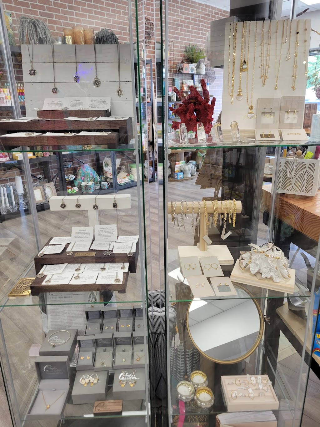 The Lake Mercantile | 89B S Shore Rd, Lake Cowichan, BC V0R 2G0, Canada | Phone: (250) 217-4333
