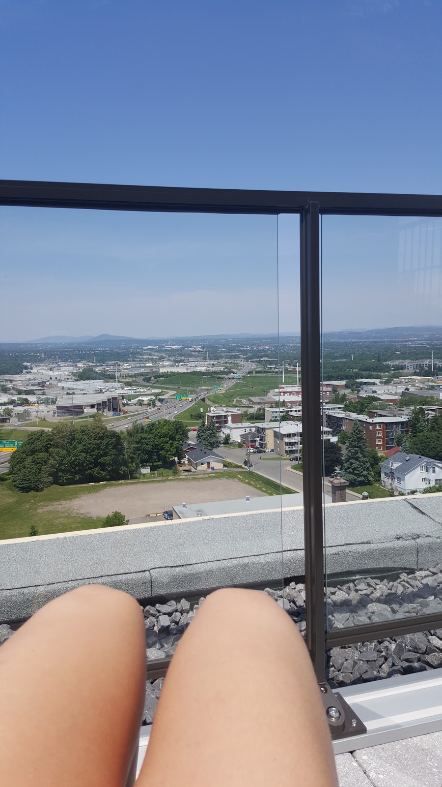 Le Complexe La Garde | 2900 Ch Ste-Foy, Québec, QC G1V 1W2, Canada | Phone: (418) 651-9443
