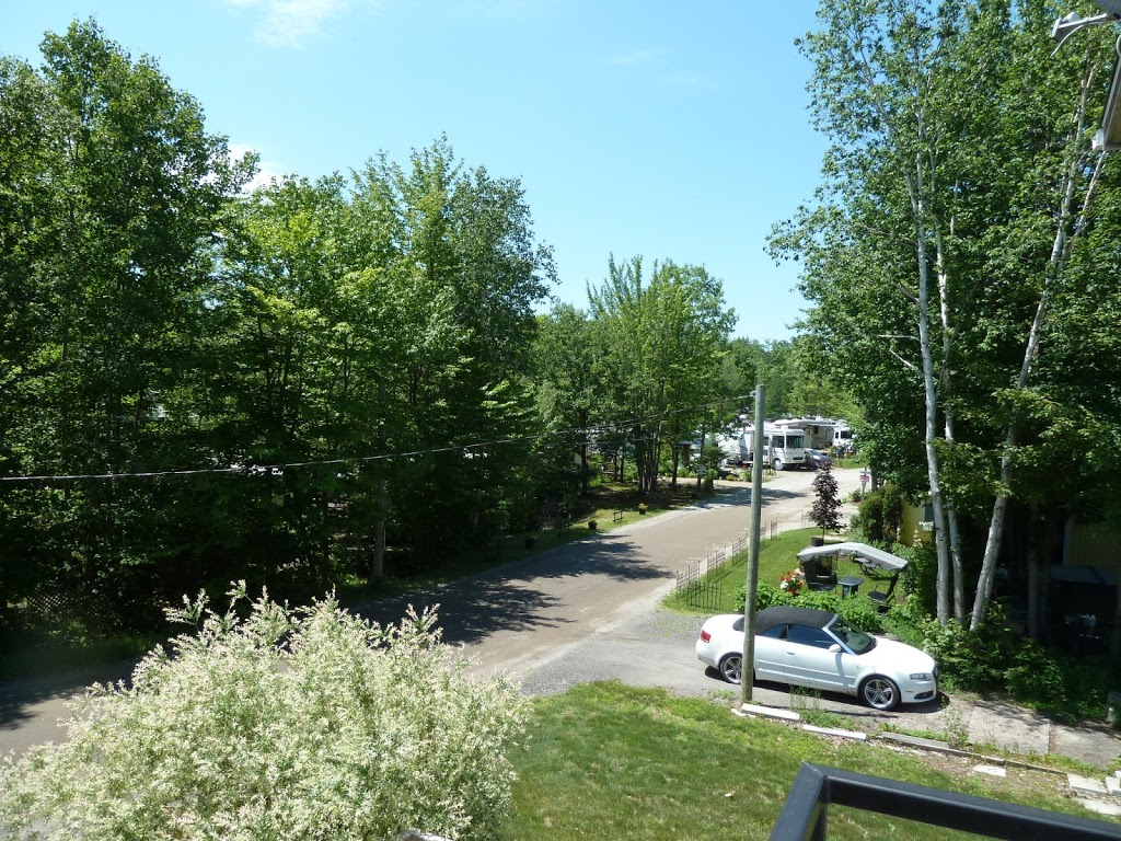 Camping La Fierté | 2905 Montée Hamilton, Sainte-Julienne, QC J0K 2T0, Canada | Phone: (450) 834-2888