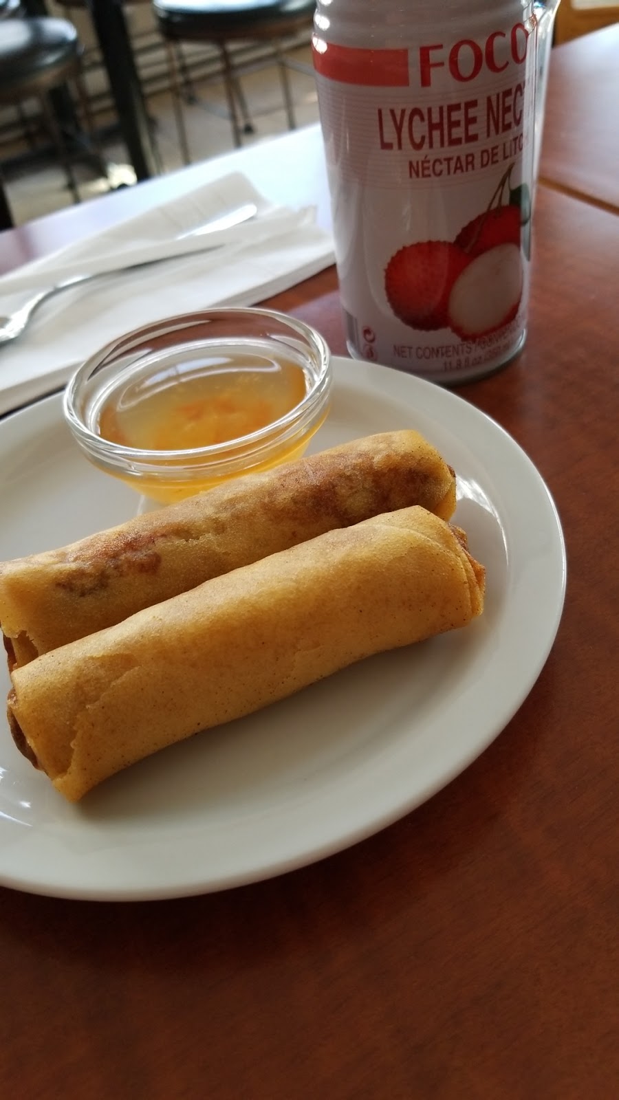 Cafe Banh Mi Linh | 2151 Rue Fleury E, Montréal, QC H2B 1J9, Canada | Phone: (438) 386-7883