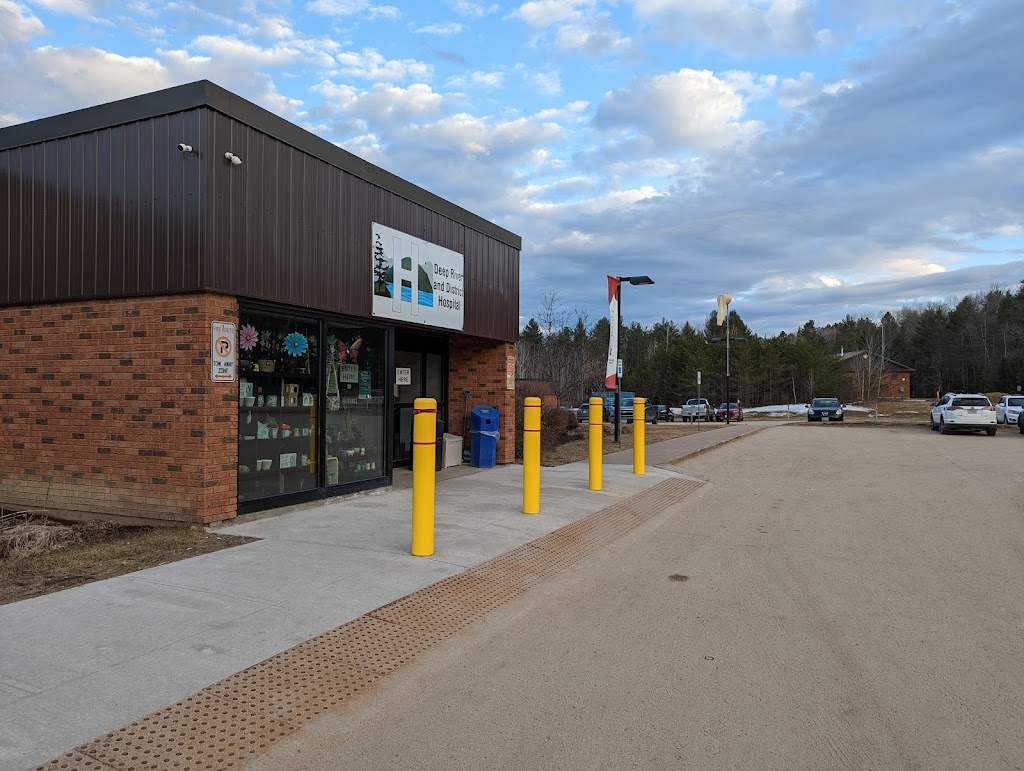 Deep River & District Hospital | 117 Banting Dr RR 1, Deep River, ON K0J 1P0, Canada | Phone: (613) 584-3333
