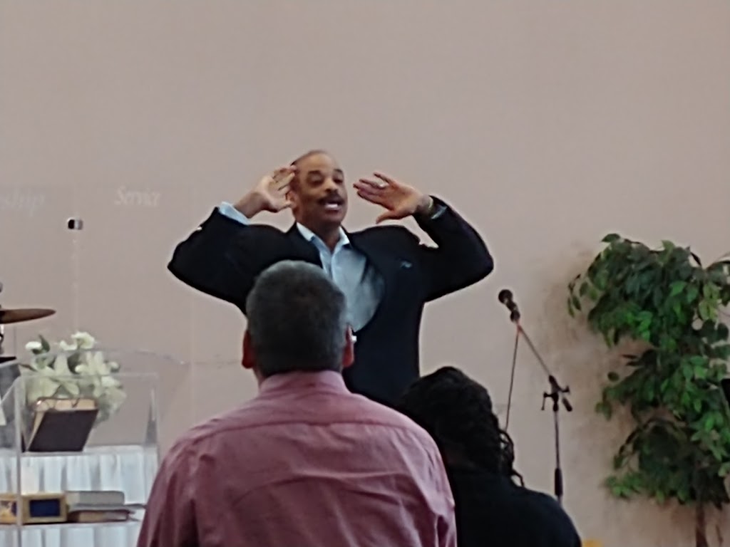 Deliverance Centre | 1831 Selkirk Ave, Winnipeg, MB R2R 2A9, Canada | Phone: (204) 632-5551