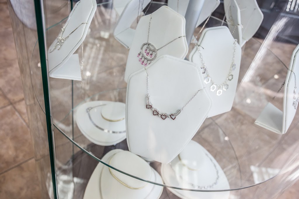 King Jewellery | 3615 Dixie Rd, Mississauga, ON L4Y 4H4, Canada | Phone: (905) 267-3103