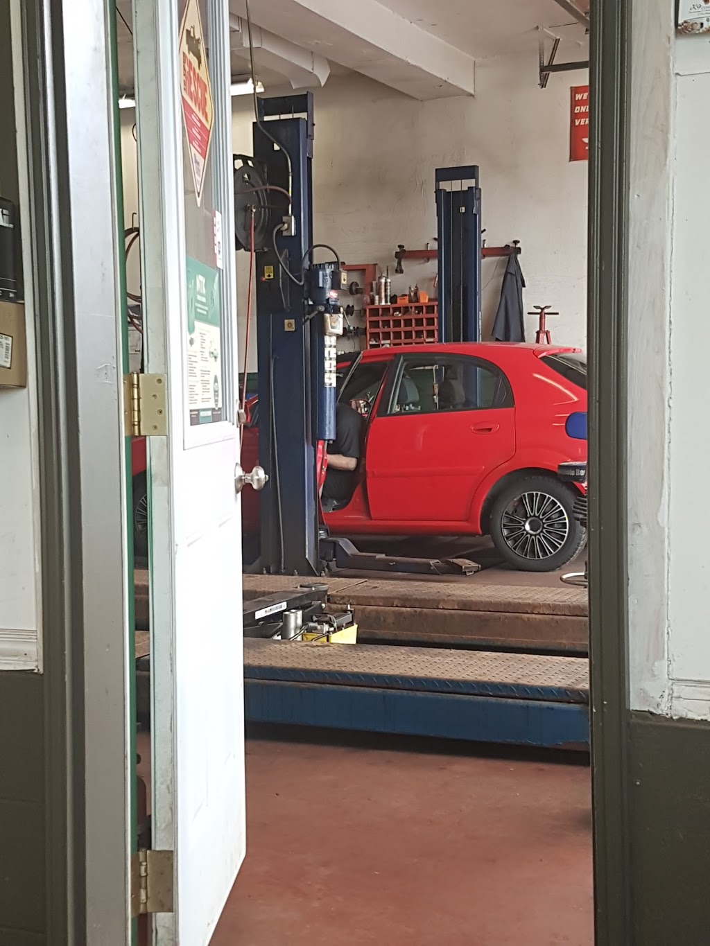 Green Cap Auto Repairs & Sales 1129 Main Rd, Eastern Passage, NS B3G 1M4, Canada